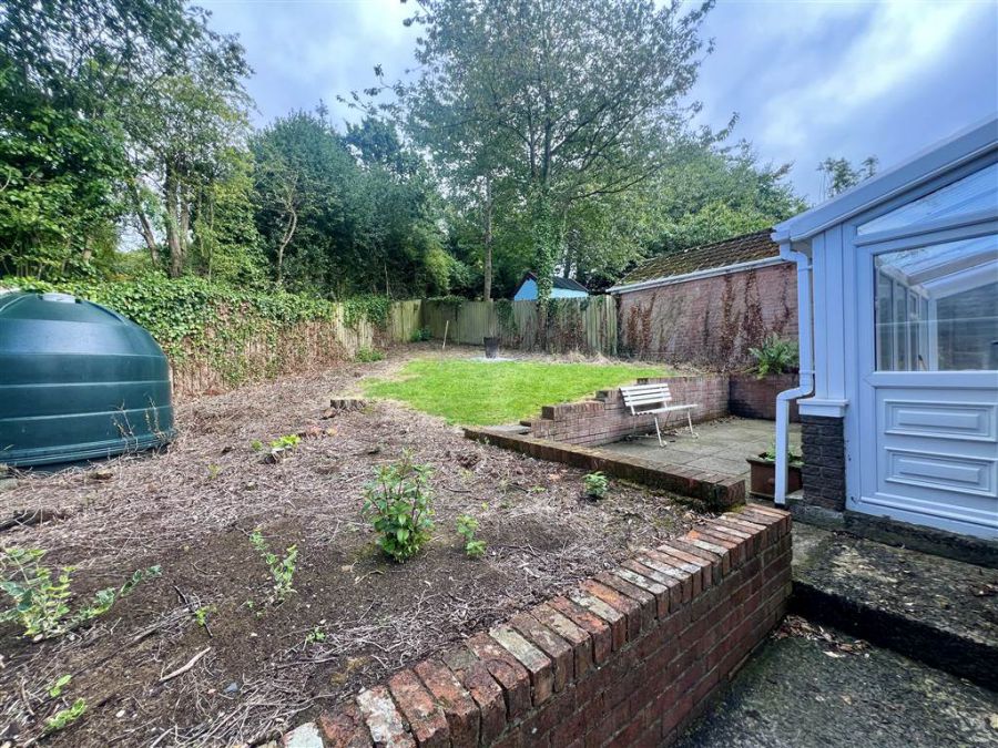 18 Mccaughan Park