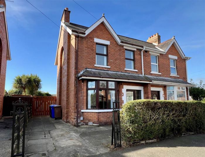 3 Loopland Gardens, cregagh, belfast, BT6 9EB