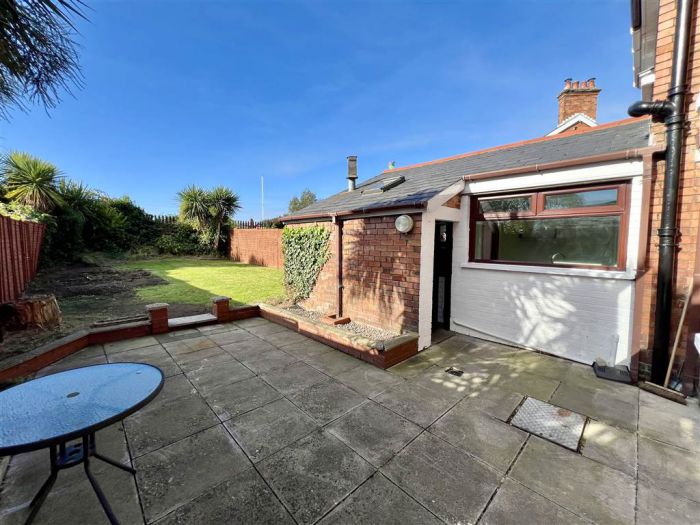 3 Loopland Gardens