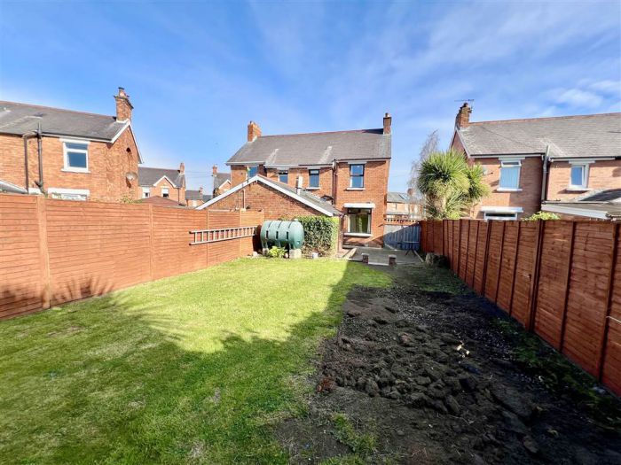3 Loopland Gardens