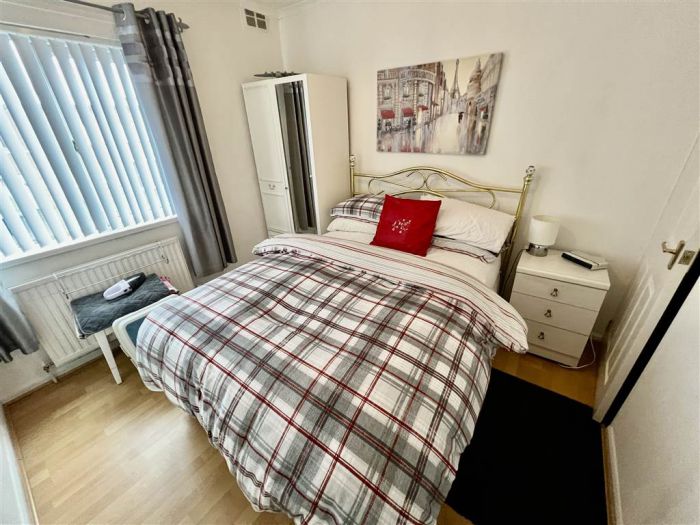 33 Mount Merrion Gardens