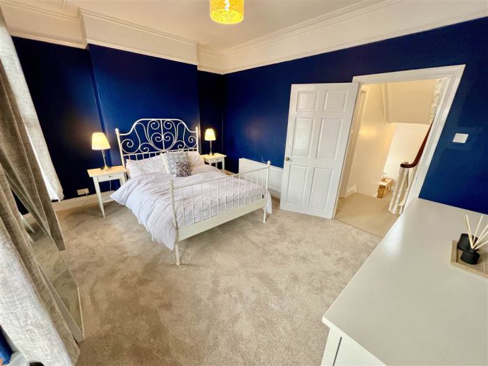 249 Ravenhill Avenue