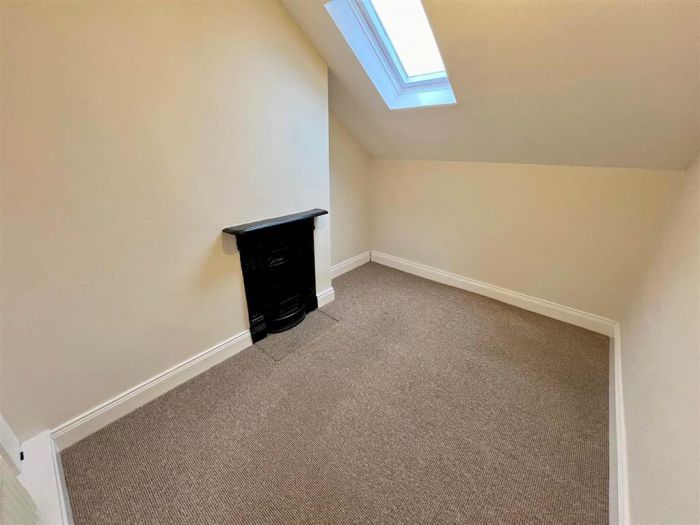 249 Ravenhill Avenue