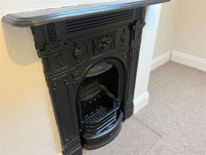 249 Ravenhill Avenue