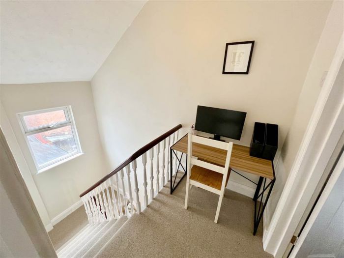 249 Ravenhill Avenue