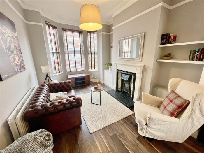 249 Ravenhill Avenue