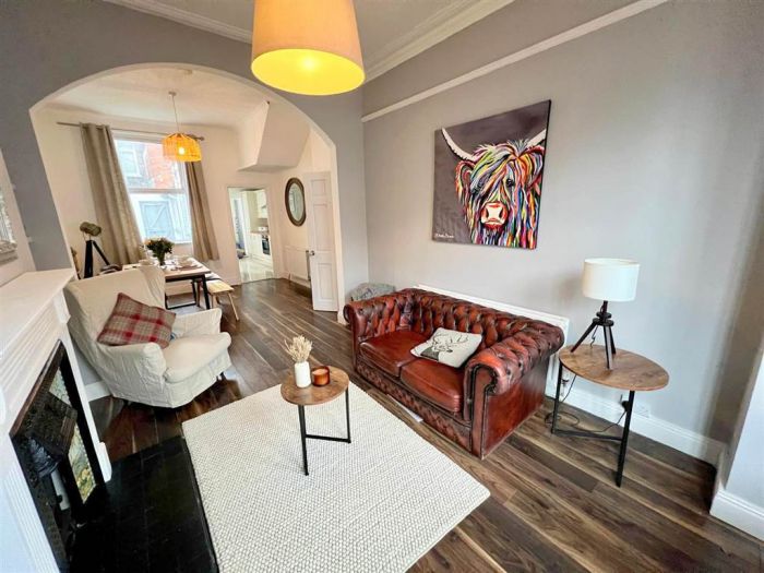 249 Ravenhill Avenue