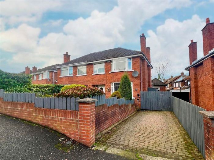 20 Glenview Gardens, castlereagh, belfast, BT5 7LY