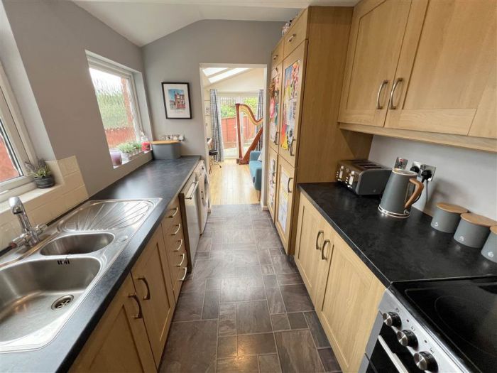 13 Loopland Crescent