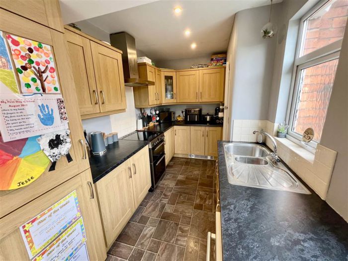 13 Loopland Crescent