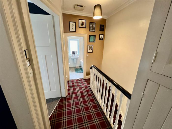 13 Loopland Crescent