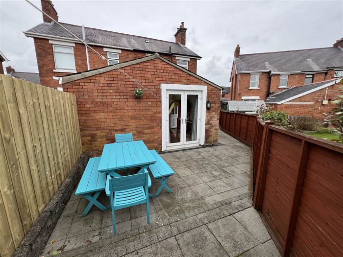 13 Loopland Crescent