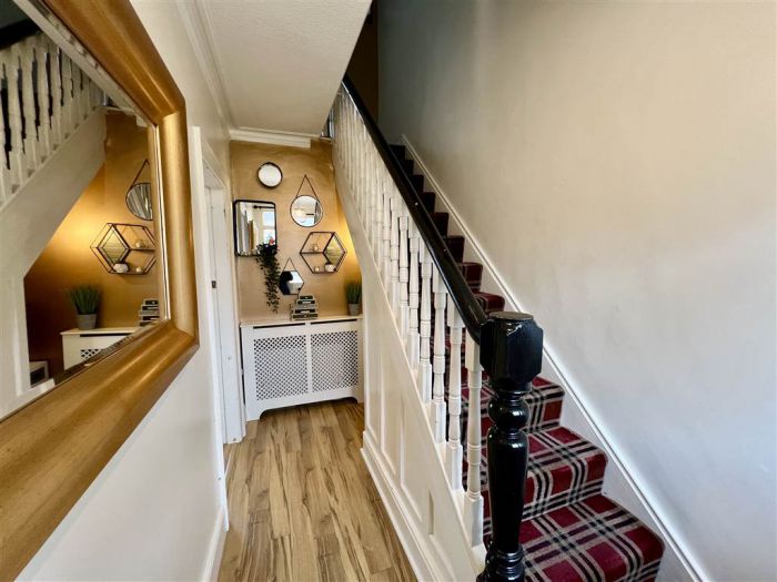 13 Loopland Crescent