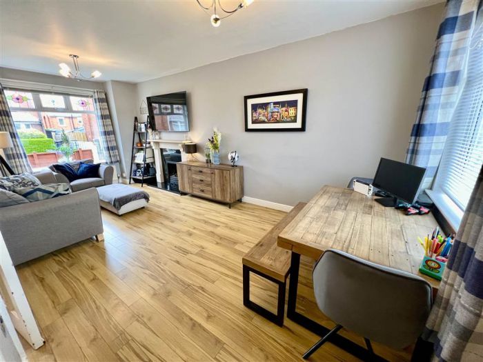 13 Loopland Crescent