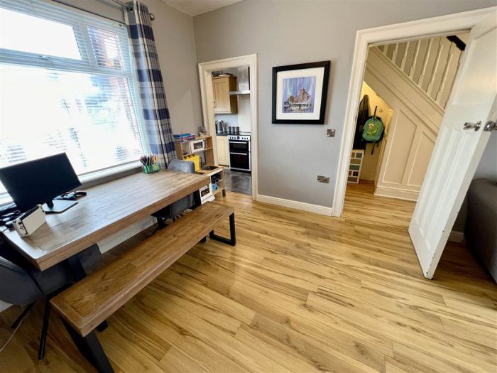 13 Loopland Crescent