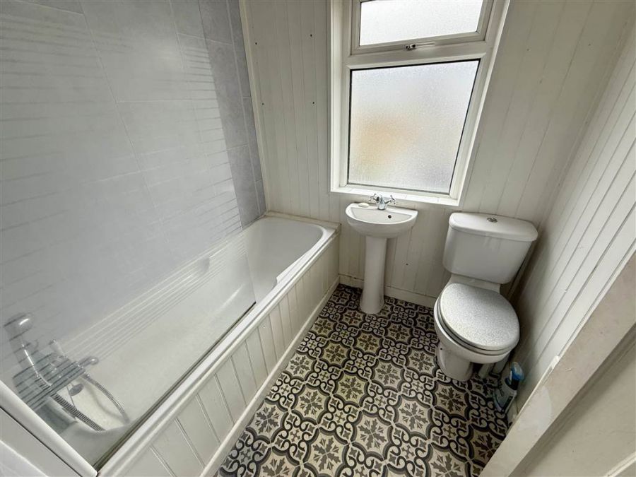 7 Eastleigh Crescent