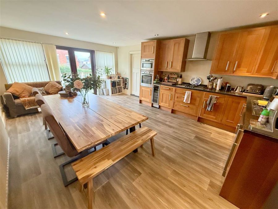 454 Castlereagh Road