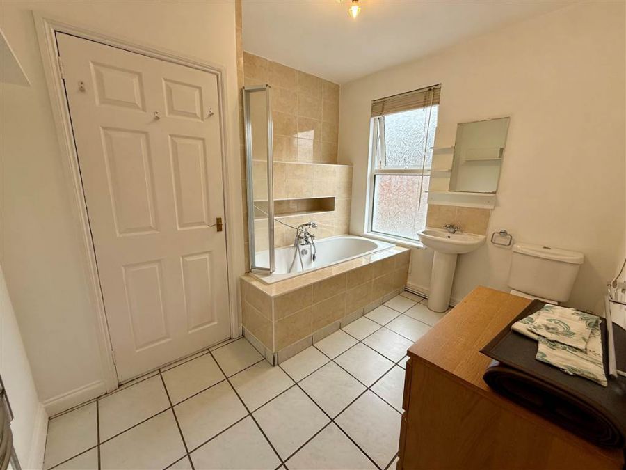 60 Richardson Street