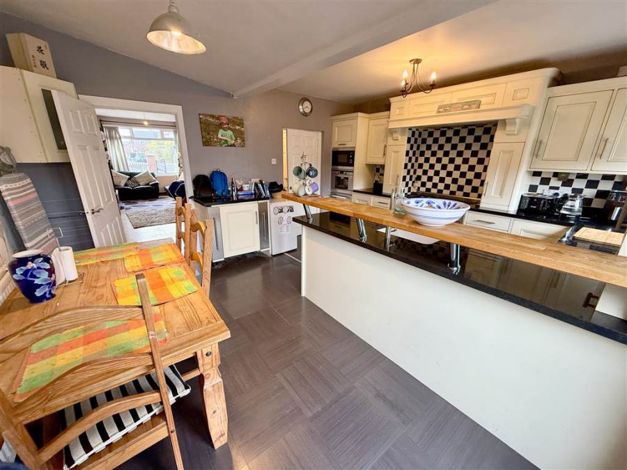 256 Castlereagh Road