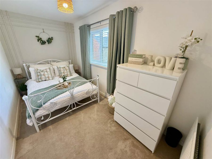 8 Heatherbell Street