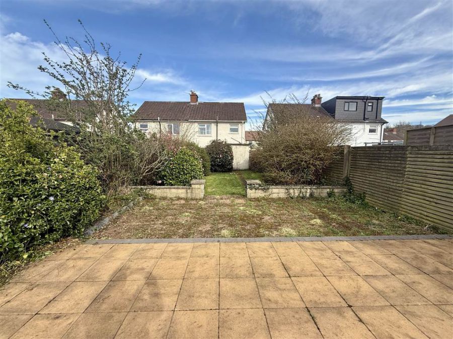 39 Downshire Park East