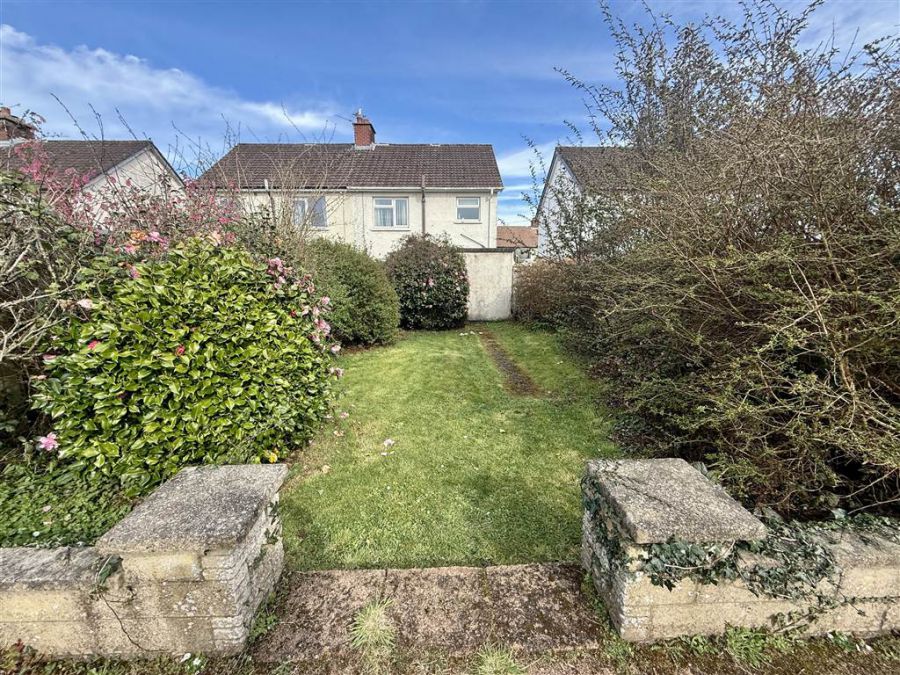 39 Downshire Park East