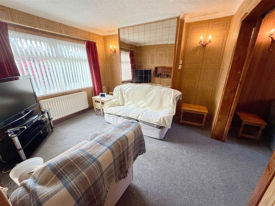 39 Downshire Park East