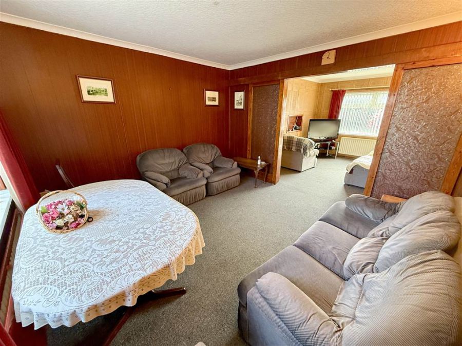 39 Downshire Park East