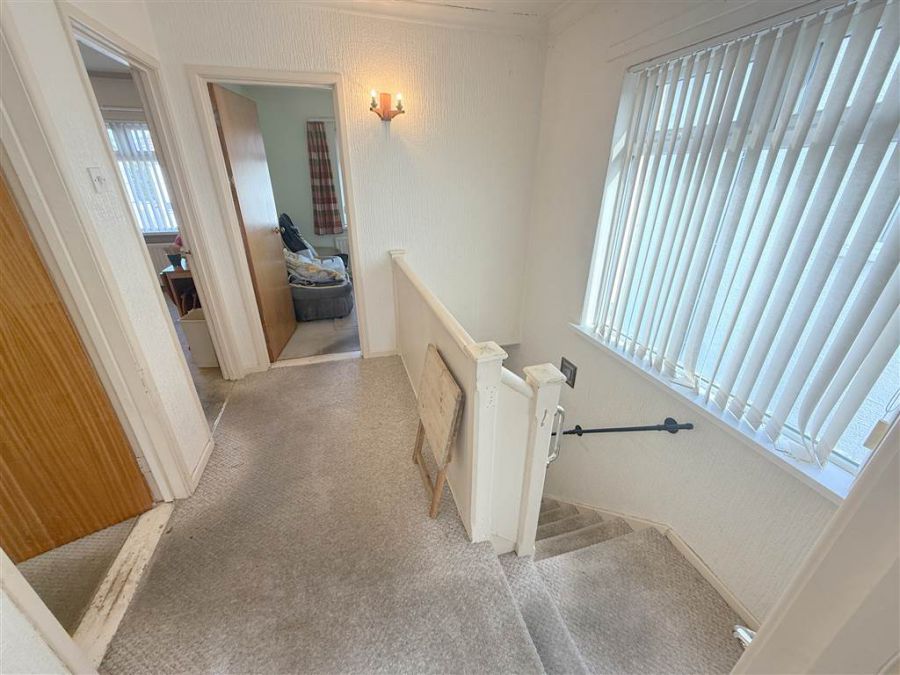 39 Downshire Park East