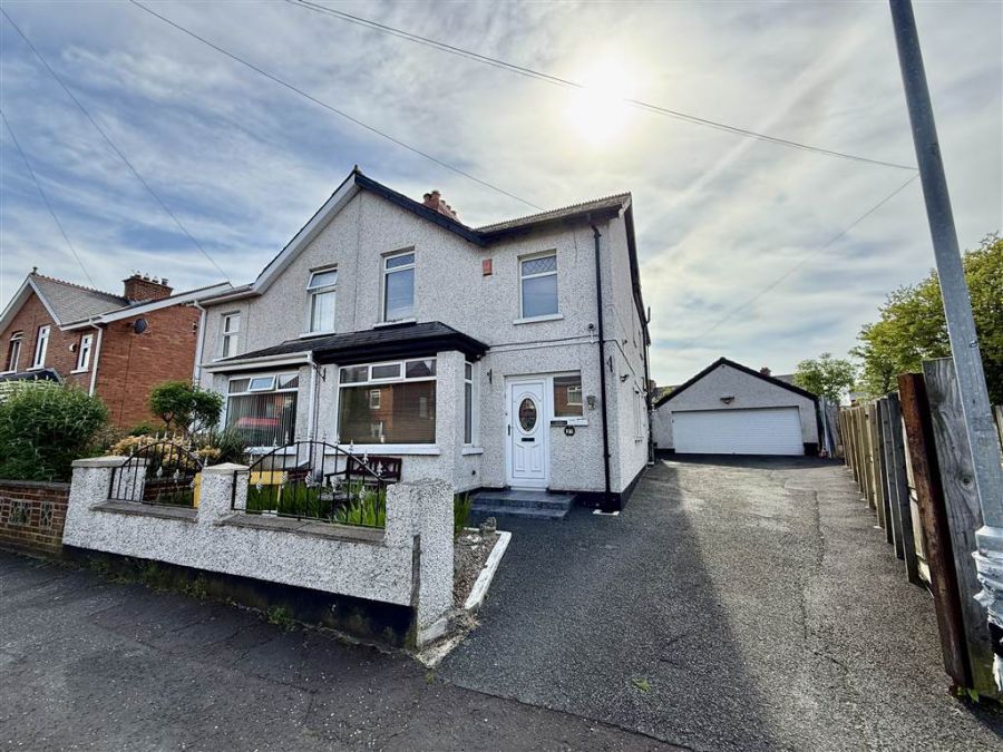 37 Hillsborough Drive, Castlereagh, Belfast, BT6 9DS