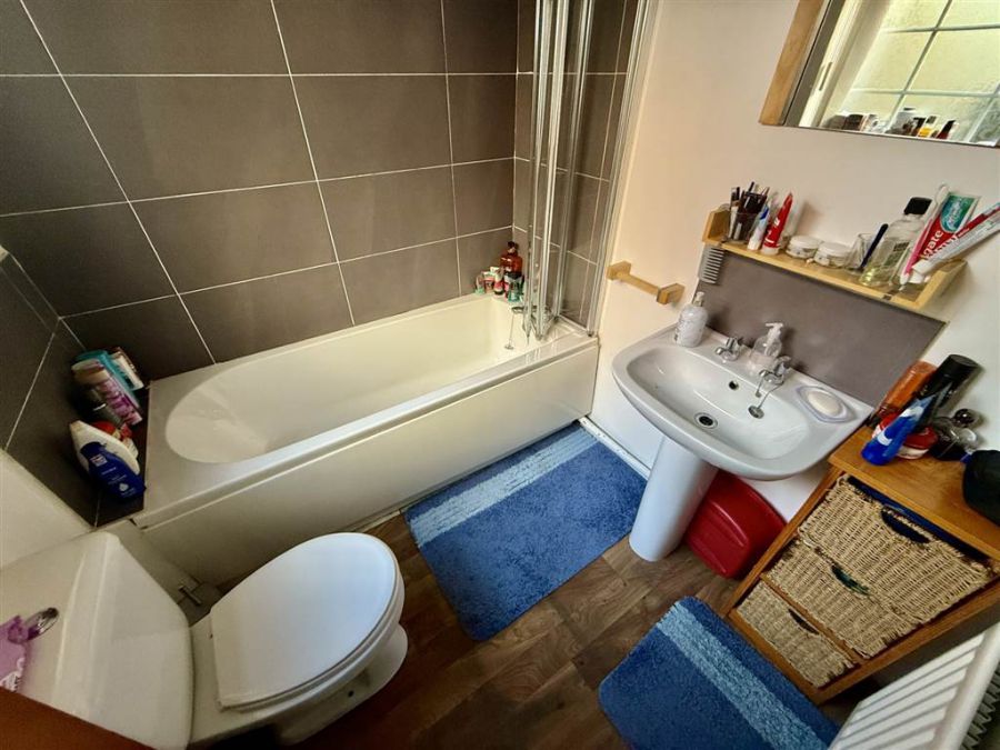 57 Glenvarlock Street