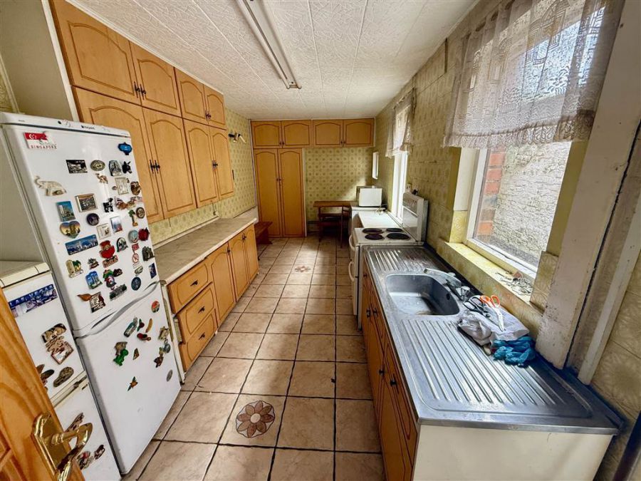 164 Ravenhill Avenue