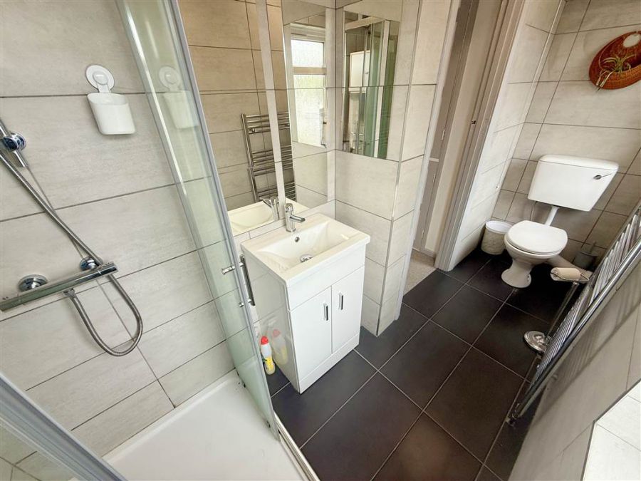 28 Downshire Park Central