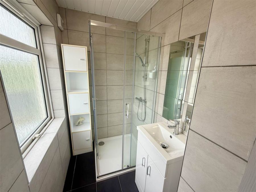 28 Downshire Park Central
