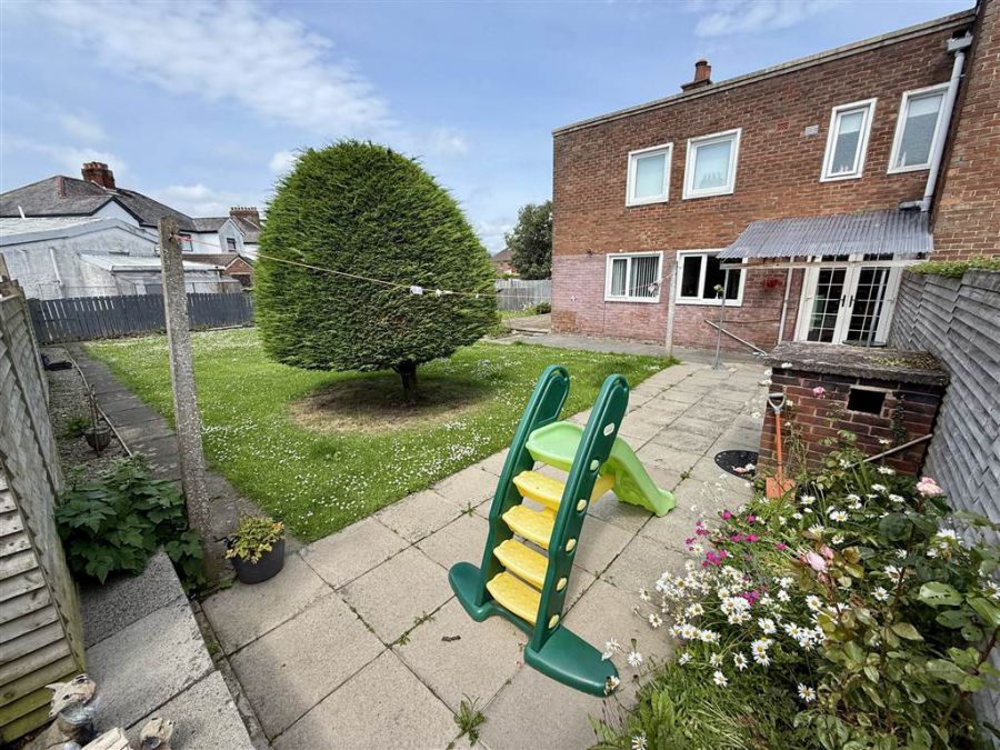 12 Lissan Close