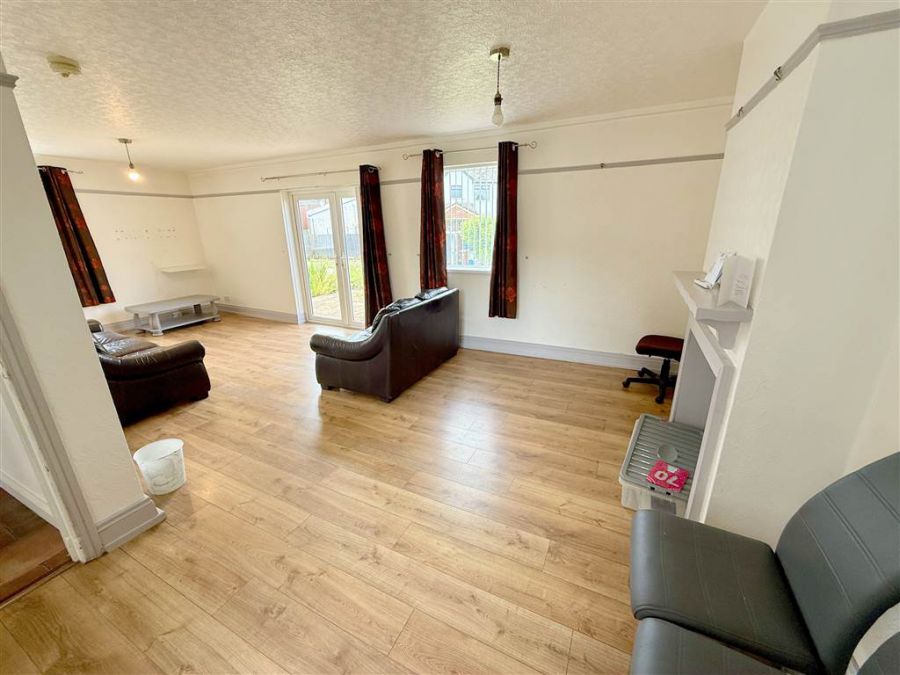 12 Lissan Close