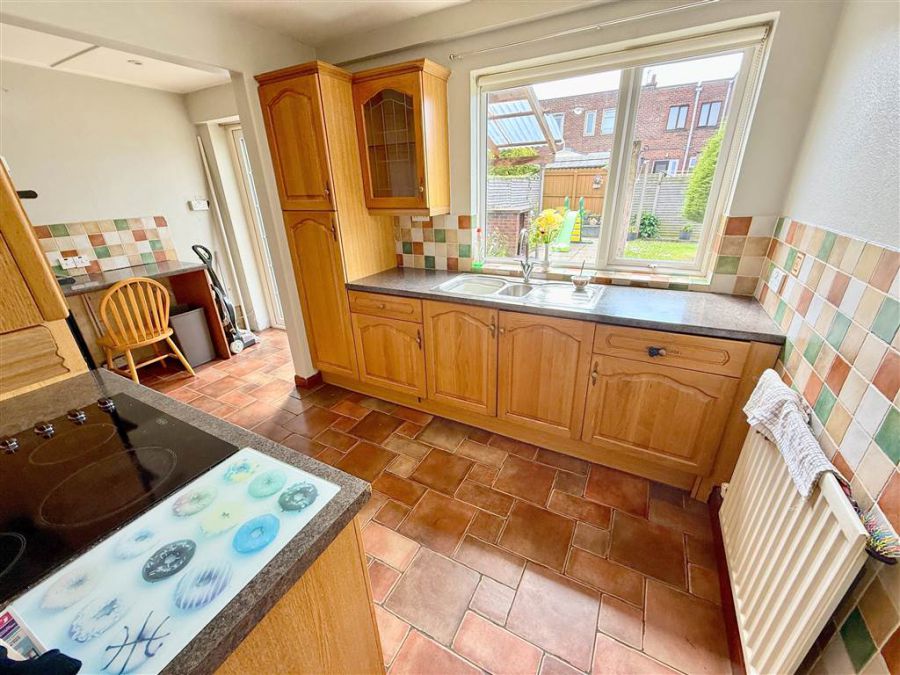 12 Lissan Close