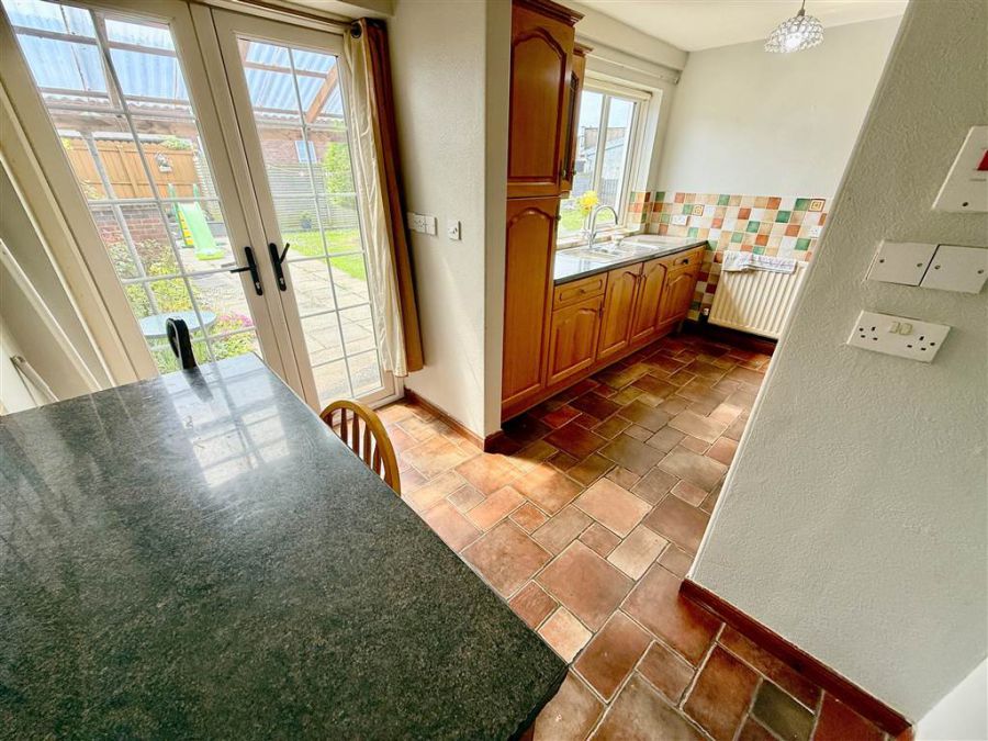 12 Lissan Close