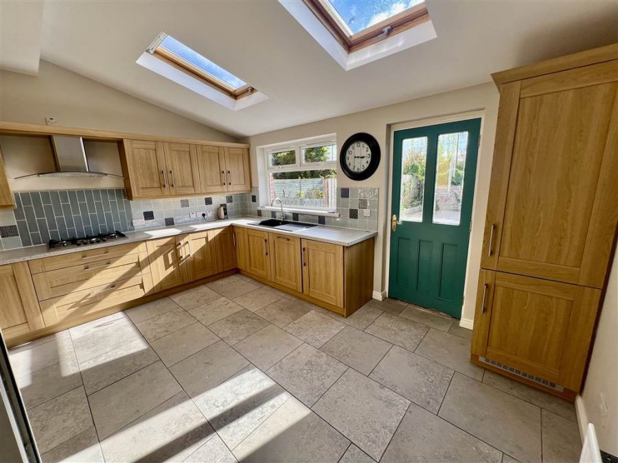 57 Loopland Gardens