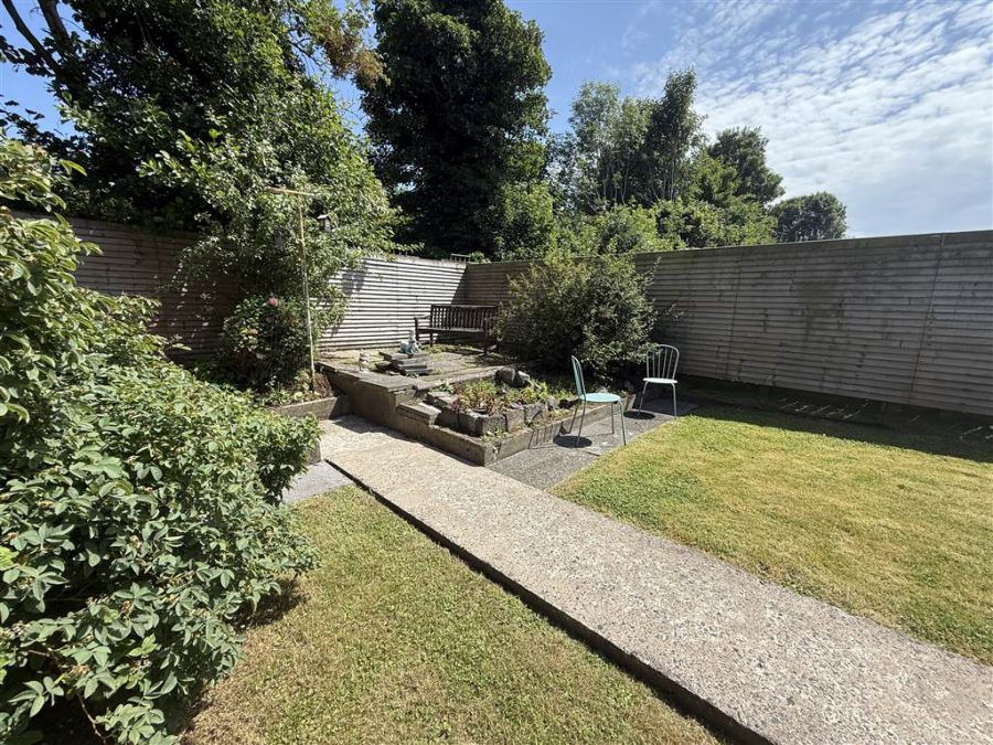30 Downshire Park East