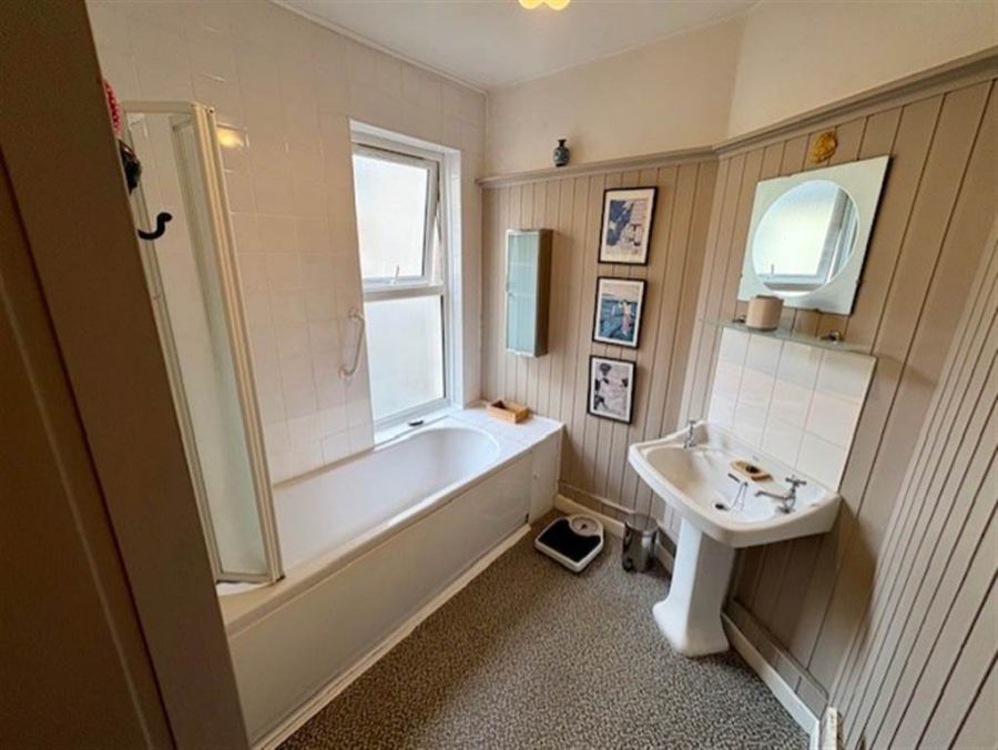 3 Agincourt Avenue
