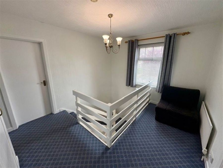 81 Ravenhill Park