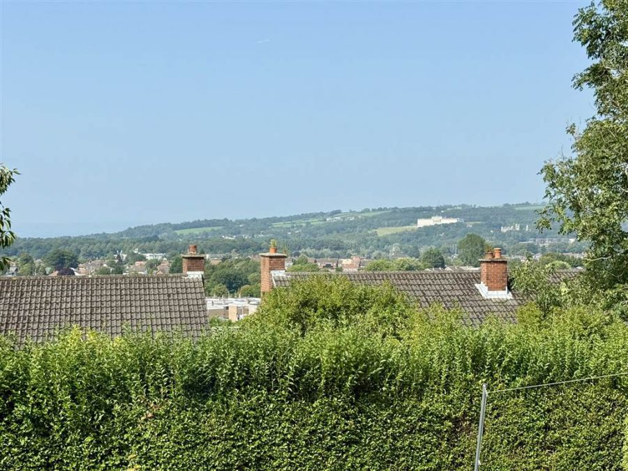 32 Moyne Park