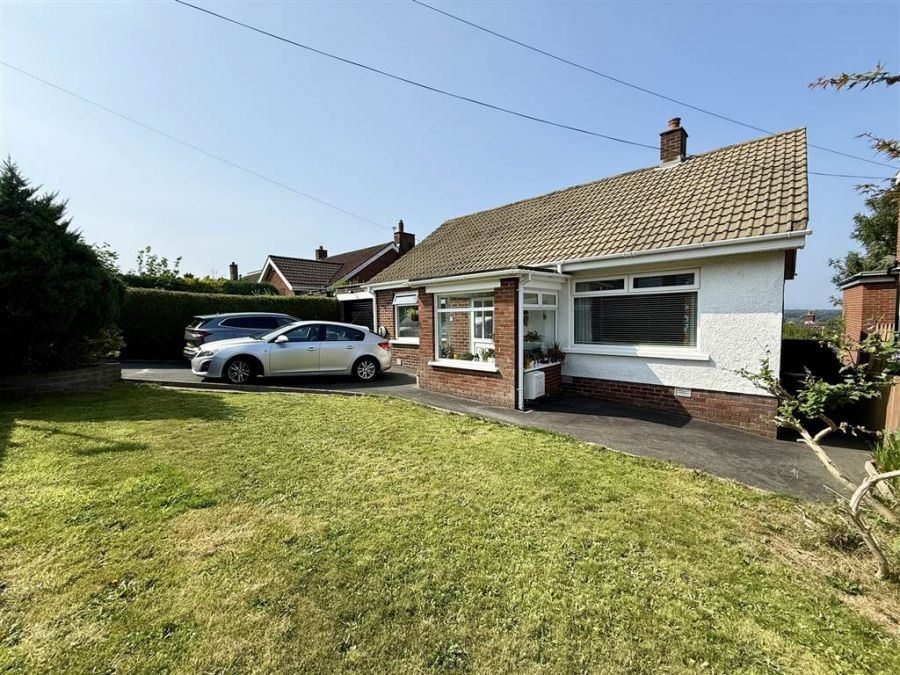 32 Moyne Park