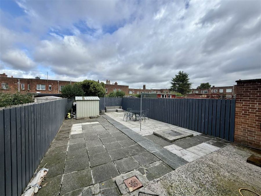 20 Lissan Close