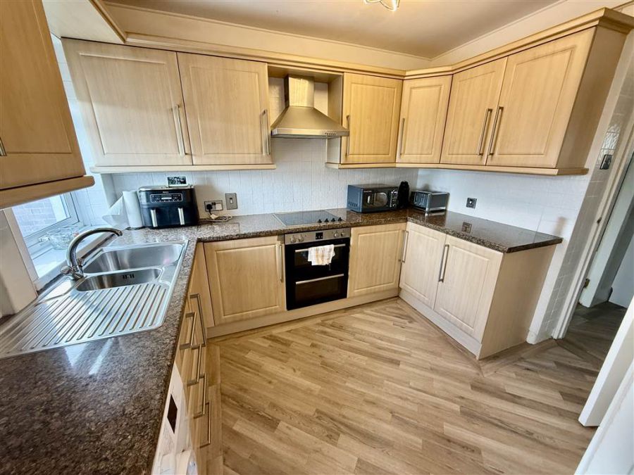 20 Lissan Close