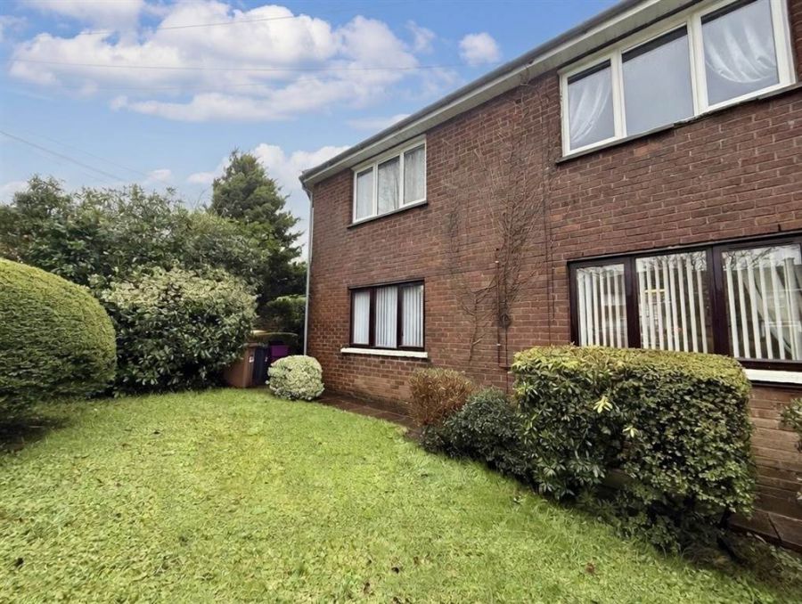 22B Lower Braniel Road