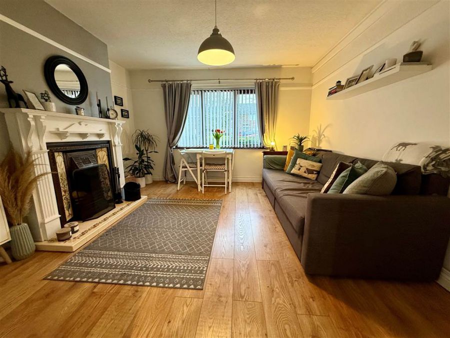 22B Lower Braniel Road