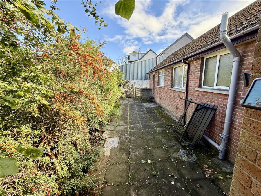 6 Barnetts Road