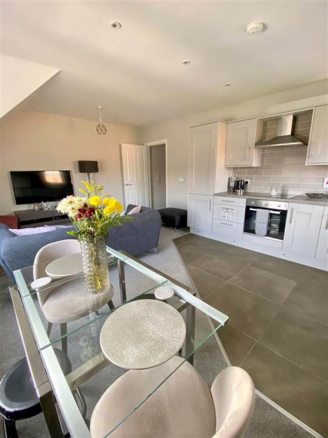 Apt 6, 1 Loughan Hall